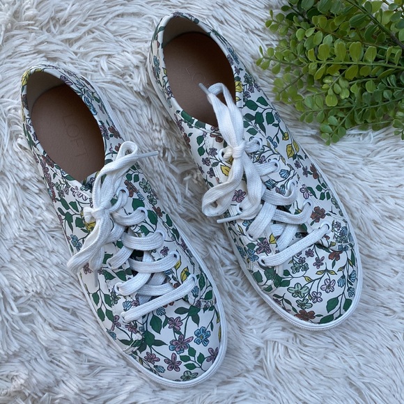 🎉2X HP🎉 Loft Floral Print Lace Up Sneakers 💗 White & Green - Picture 3 of 15